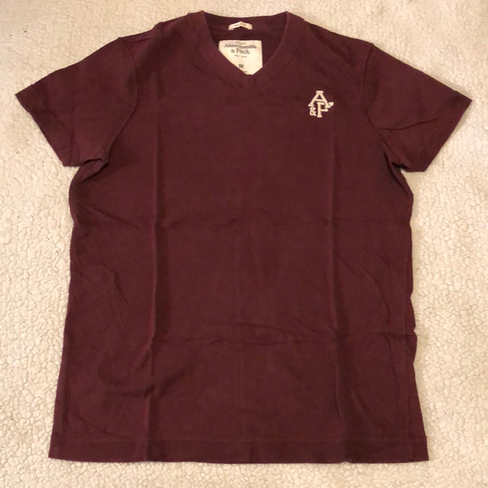 Abercrombie and Fitch V neck tee. Size medium. Burgundy red